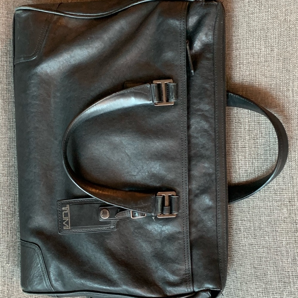 Tumi Leather Breifcase - Picture 3 of 10